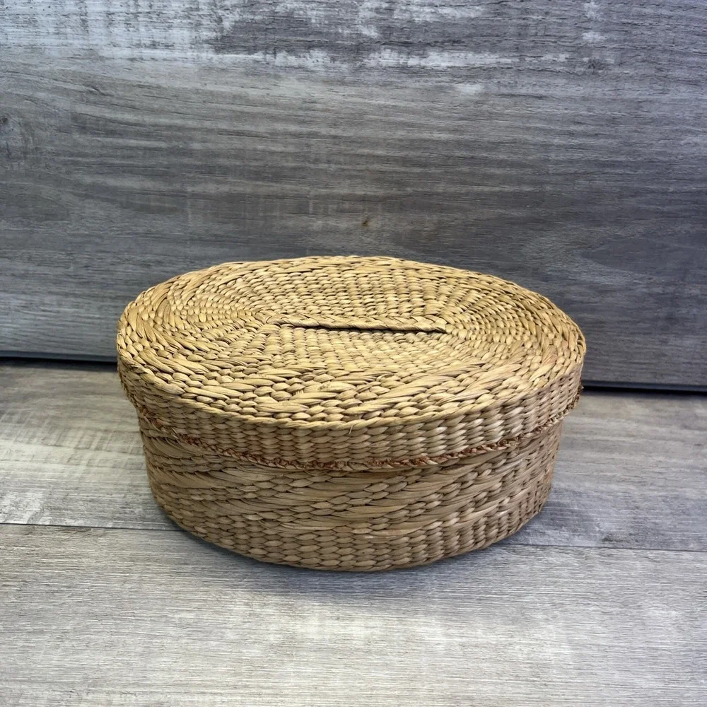 Sweet Grass Woven Basket with Lid 6x5x3x Vintage Primitive Natural Material